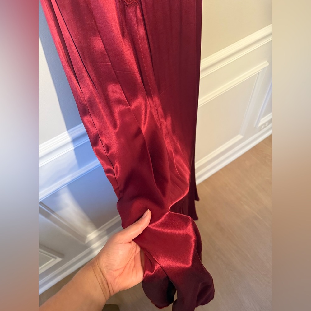 ASTR the label Aurelia Satin V-Neck Midi Dress - Wine - Picture 8 of 13